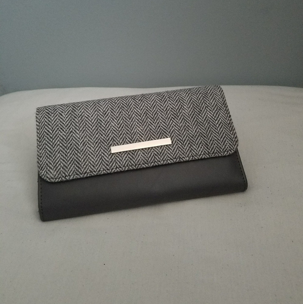 Women's Two Tone Leather Wallet